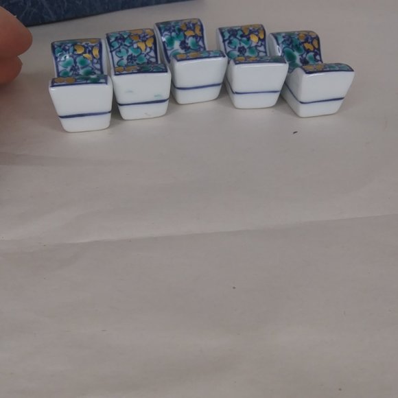 set of five blue white and gold chopstick rests in original box very pretty - Picture 11 of 15